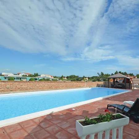 2 Bedroom In Апартаменты