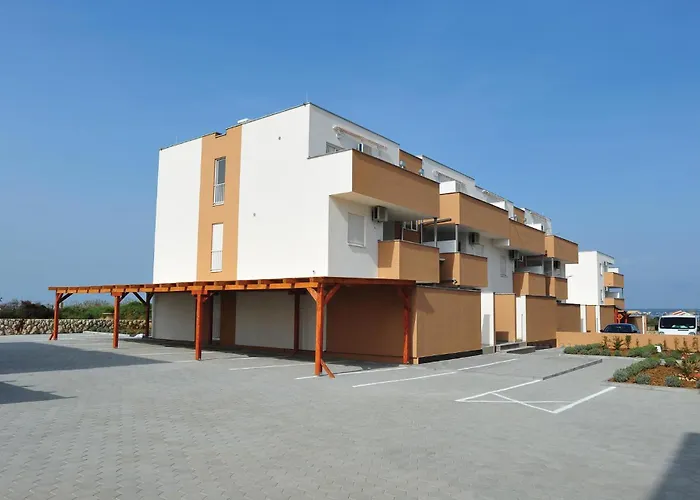 2 Bedroom In Apartment Nin