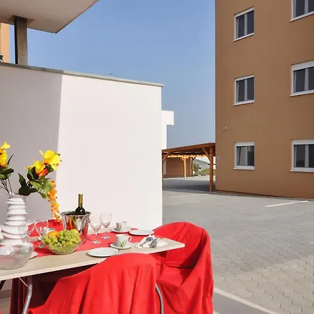 2 Bedroom In 아파트 *