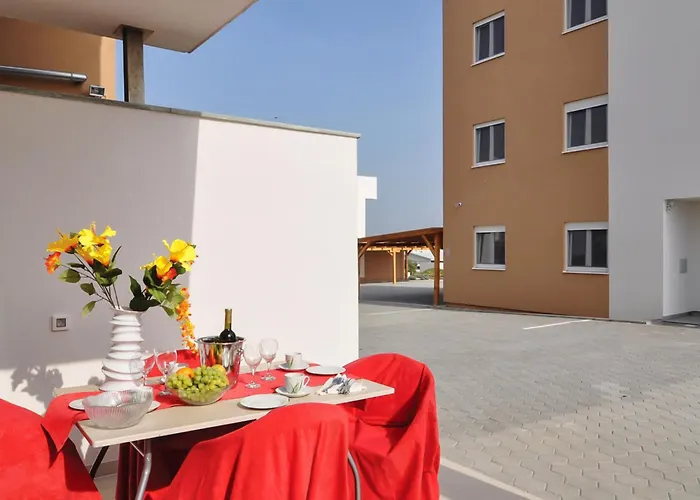 2 Bedroom In 아파트 *